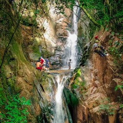 Cascada Borgoña, tours a lo indiana jones, Chanchamayo